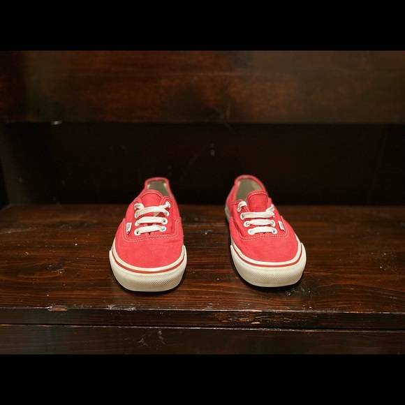 Vans - Picture 3 of 5